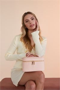 BEAUTY CASE